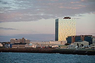 生存动作类RPG游戏《生死抉择：血霾》迎来一周年纪念，并进行了大规模更新